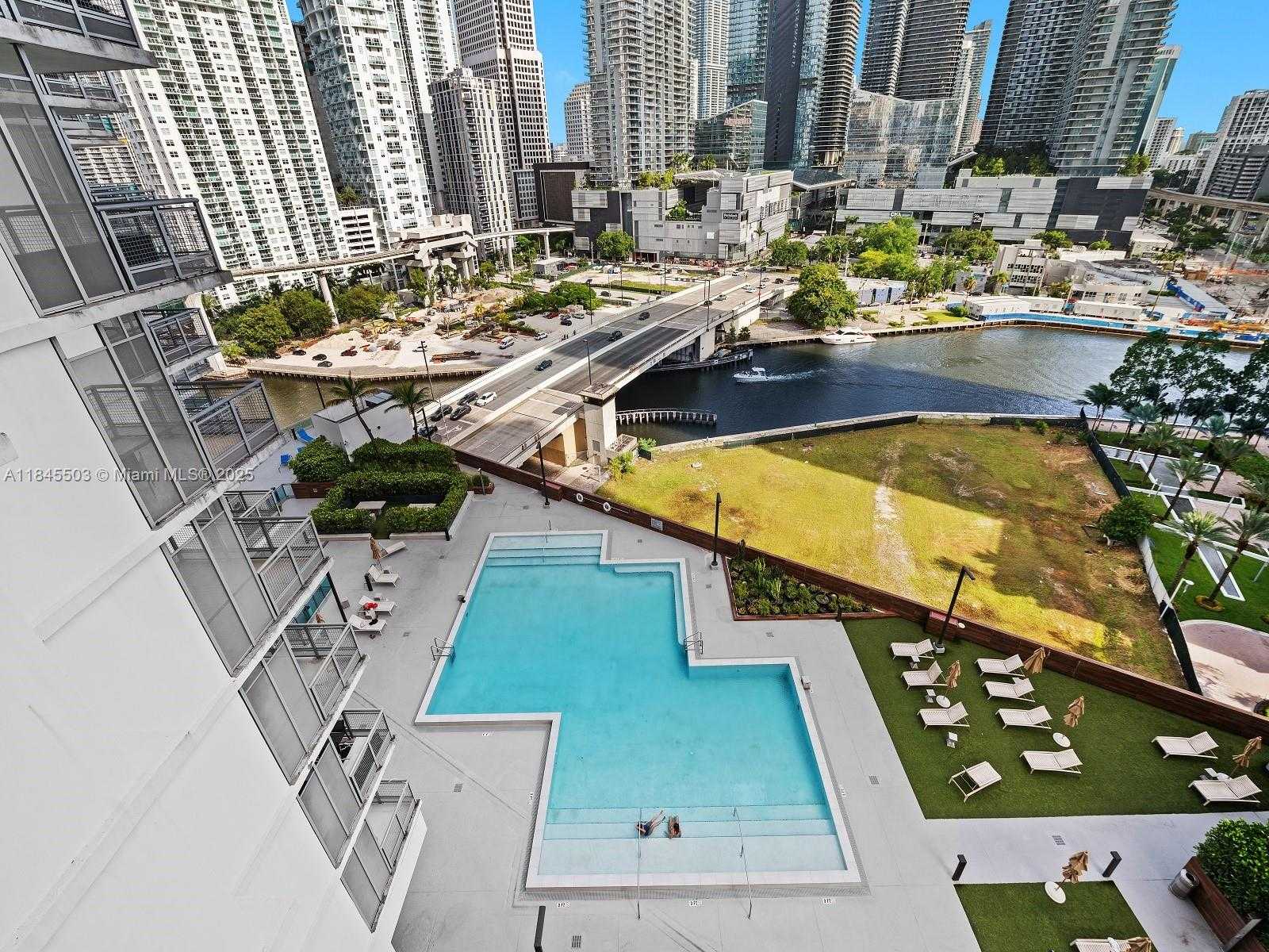 Small Image of 350 SOUTH MIAMI AVE #1610, Miami Number 44