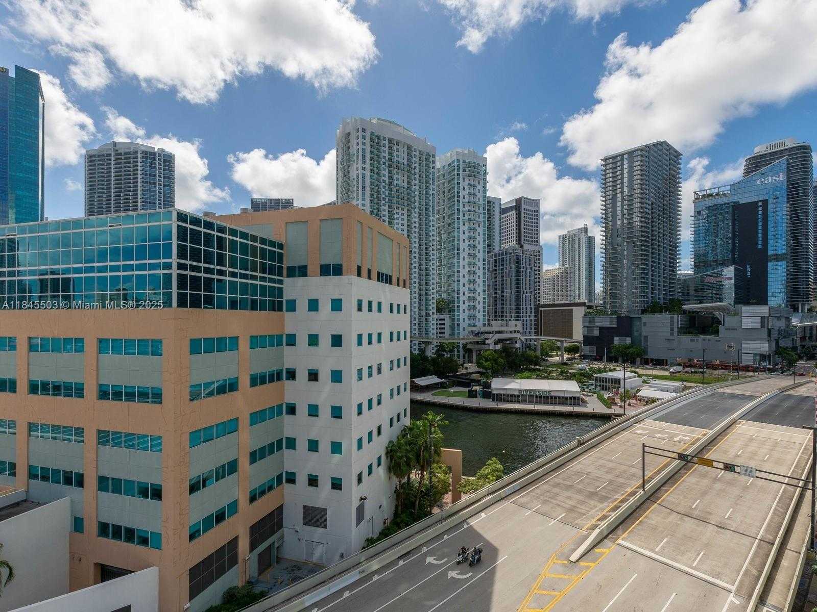 Small Image of 350 SOUTH MIAMI AVE #1610, Miami Number 76