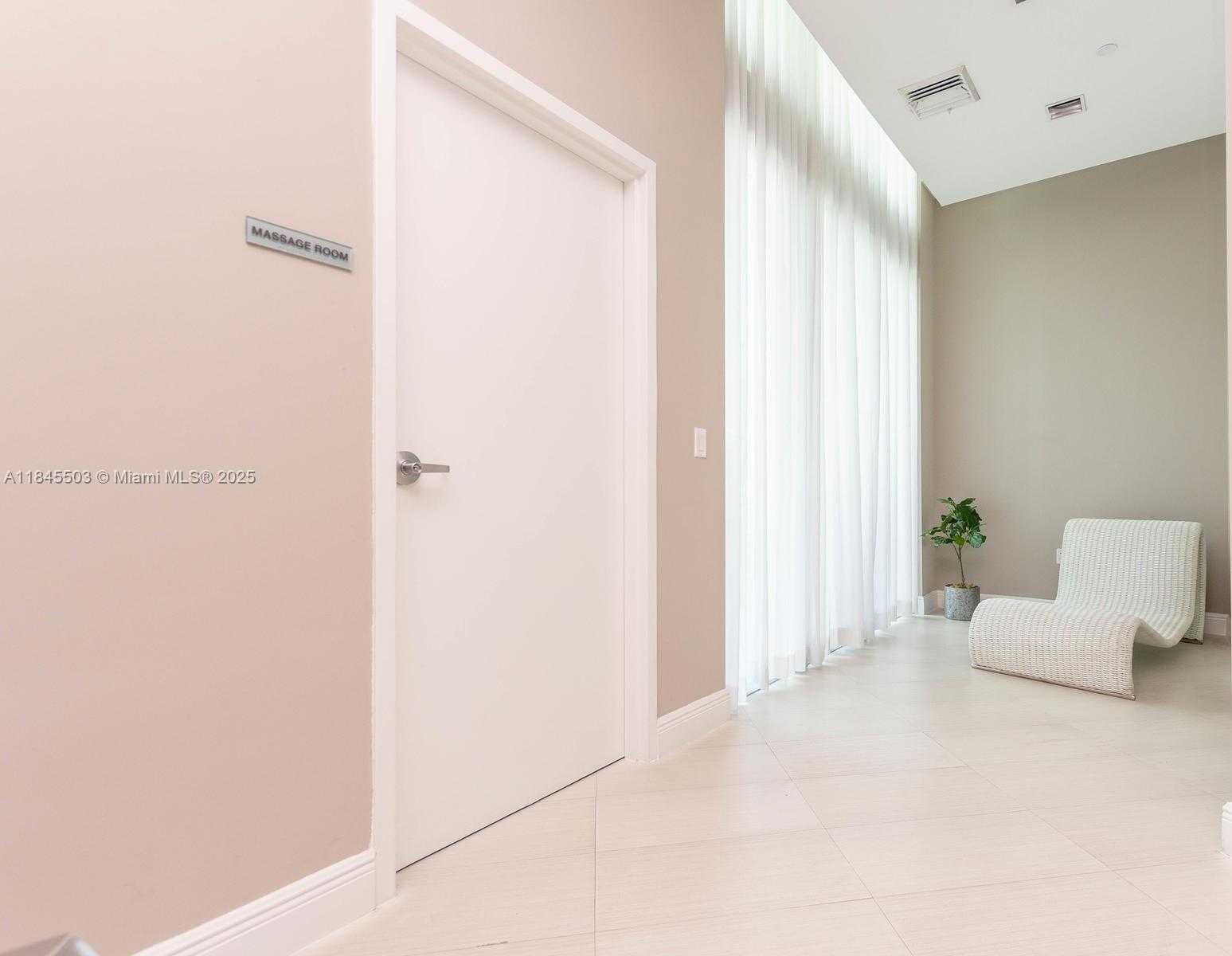Small Image of 350 SOUTH MIAMI AVE #1610, Miami Number 83