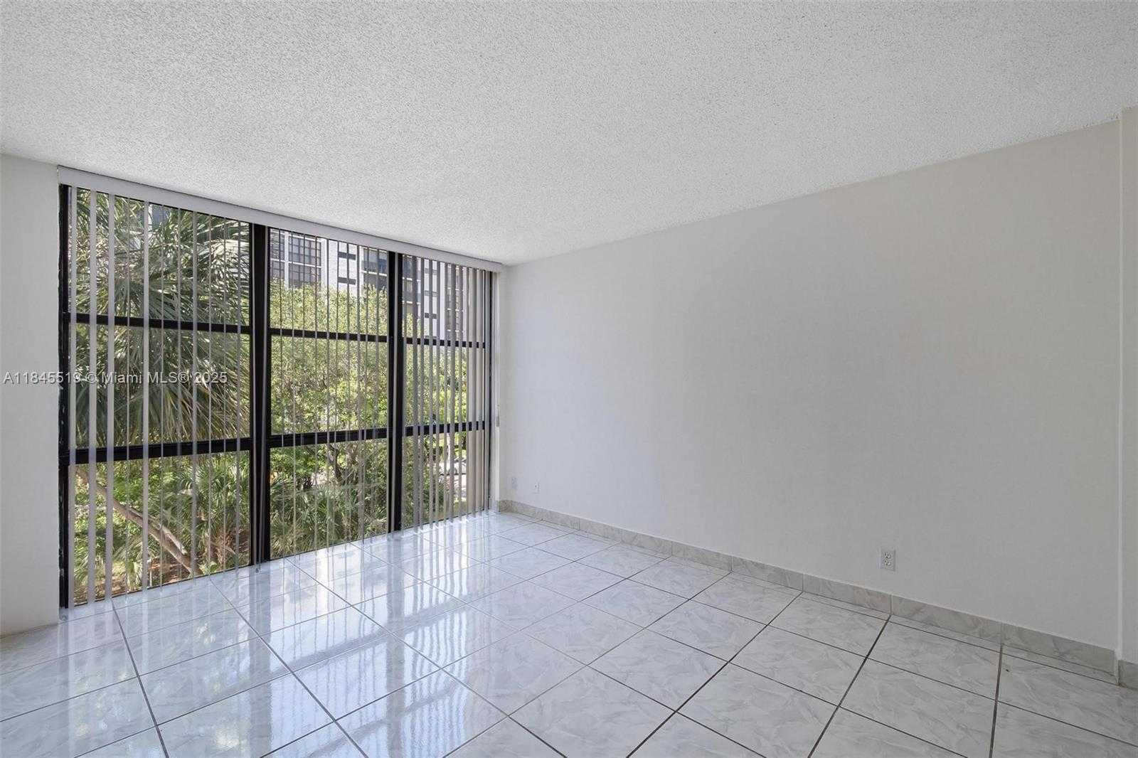 Small Image of 16909 NORTH BAY RD #305, Sunny Isles Beach Number 14