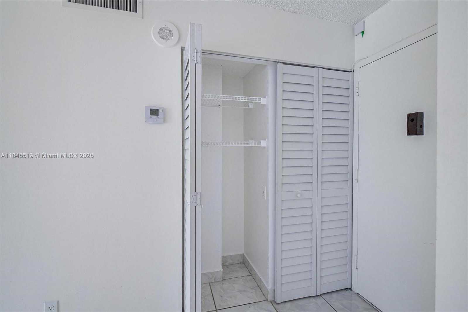 Small Image of 16909 NORTH BAY RD #305, Sunny Isles Beach Number 18