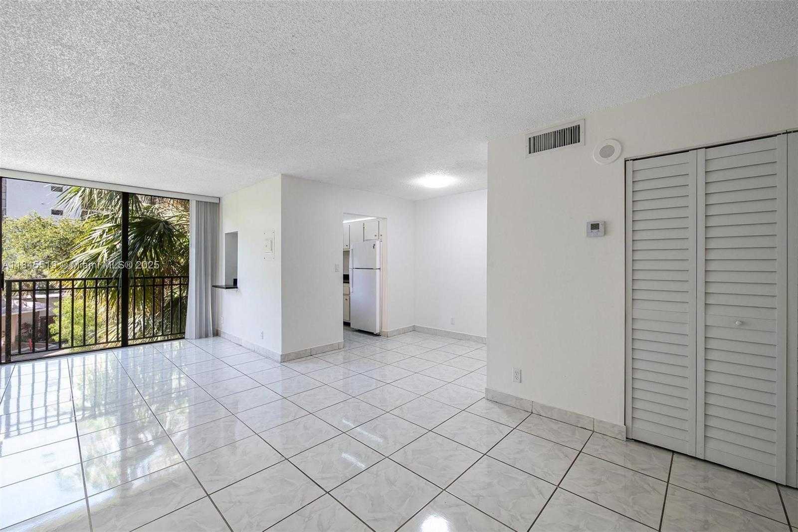 Small Image of 16909 NORTH BAY RD #305, Sunny Isles Beach Number 2