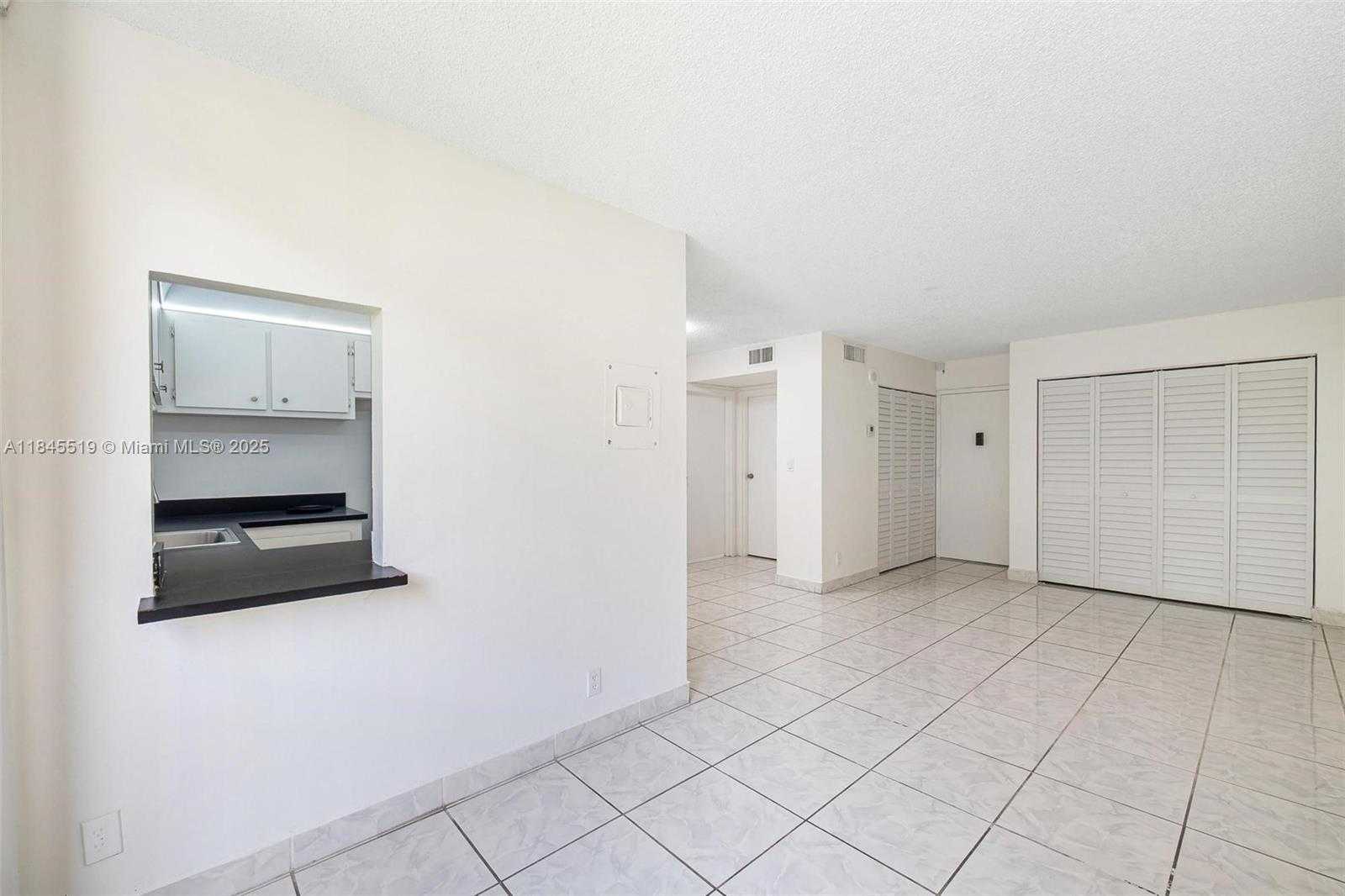 Small Image of 16909 NORTH BAY RD #305, Sunny Isles Beach Number 5