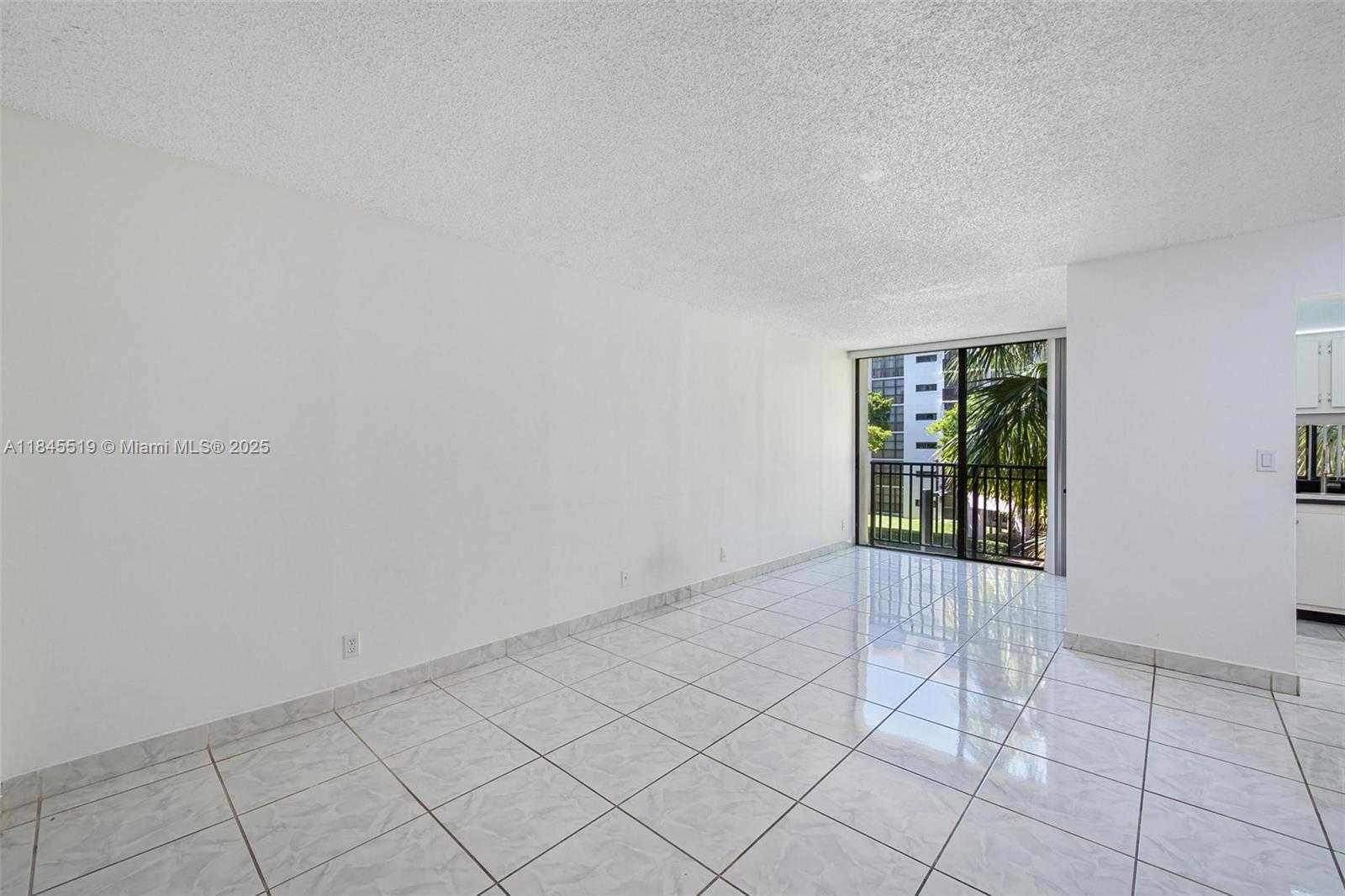 Small Image of 16909 NORTH BAY RD #305, Sunny Isles Beach Number 6