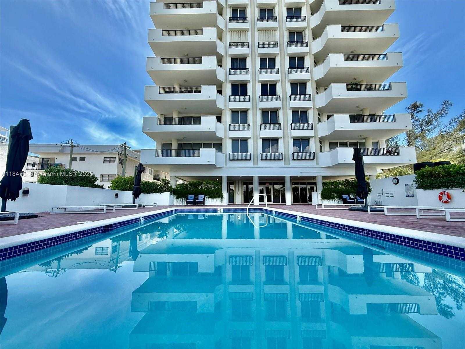 Small Image of 6422 COLLINS AVE #1403, Miami Beach Number 30