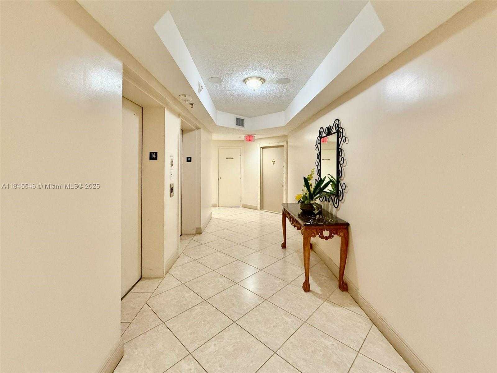 Small Image of 6422 COLLINS AVE #1403, Miami Beach Number 37