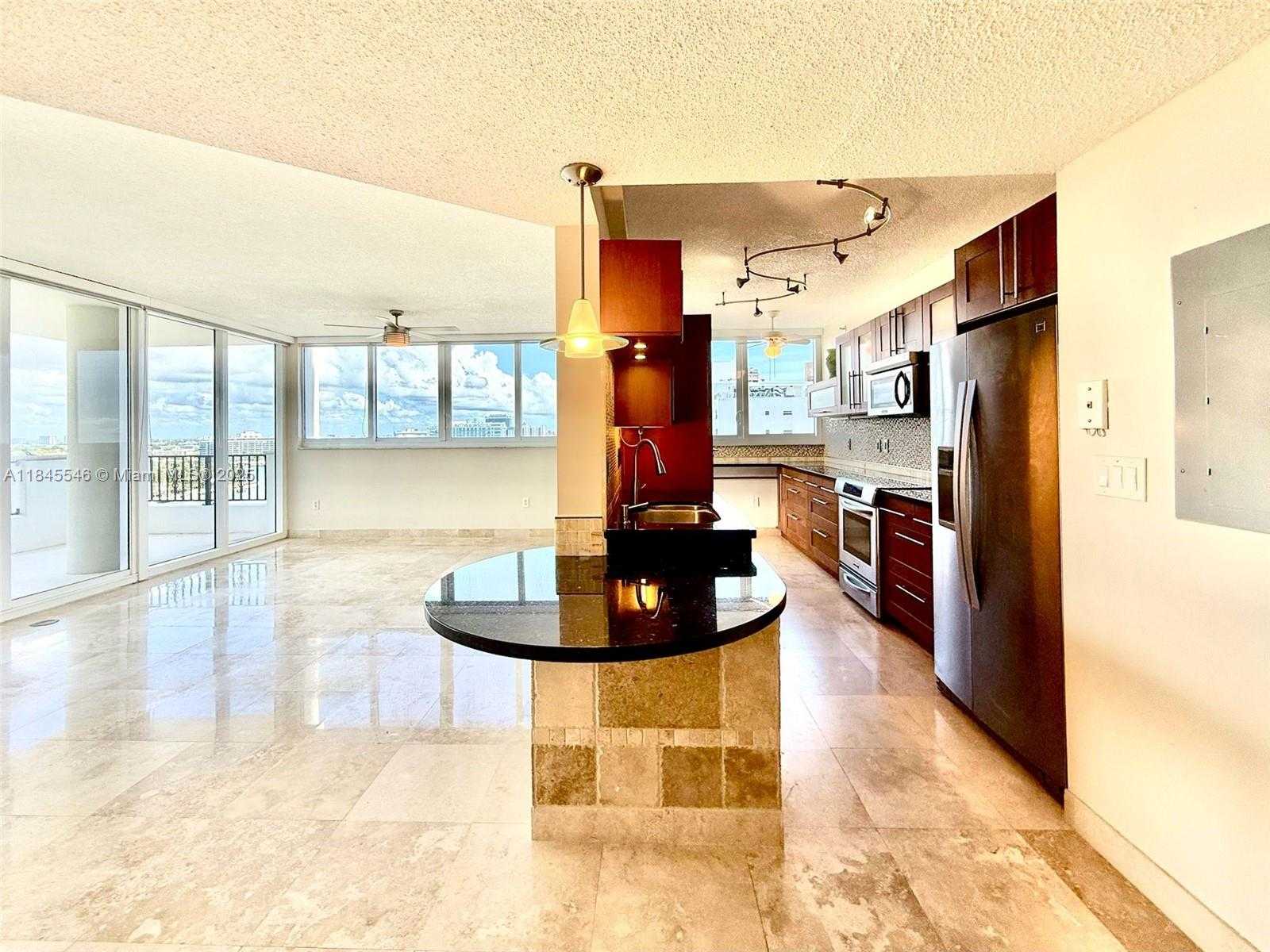 Small Image of 6422 COLLINS AVE #1403, Miami Beach Number 5