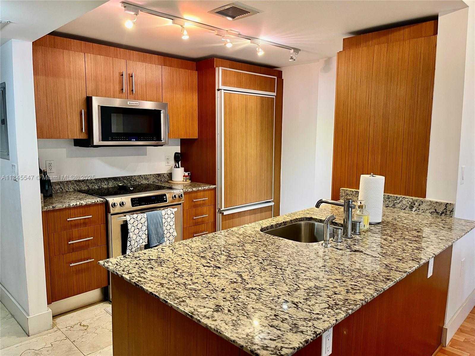 Small Image of 10275 COLLINS AVE #716, Bal Harbour Number 16