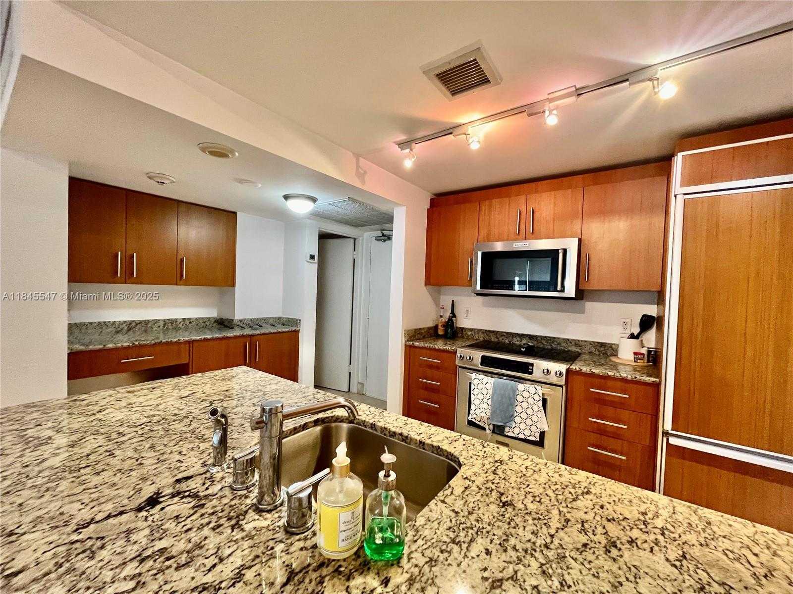 Small Image of 10275 COLLINS AVE #716, Bal Harbour Number 18