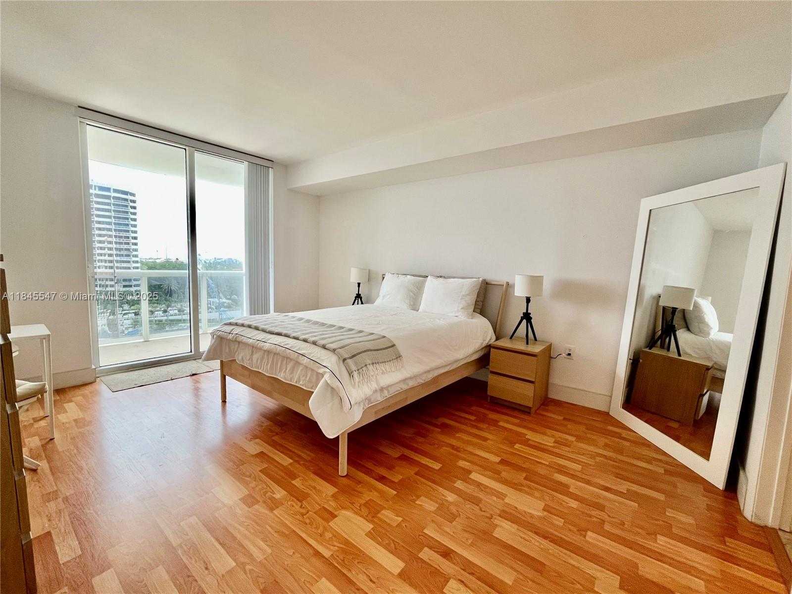 Small Image of 10275 COLLINS AVE #716, Bal Harbour Number 21