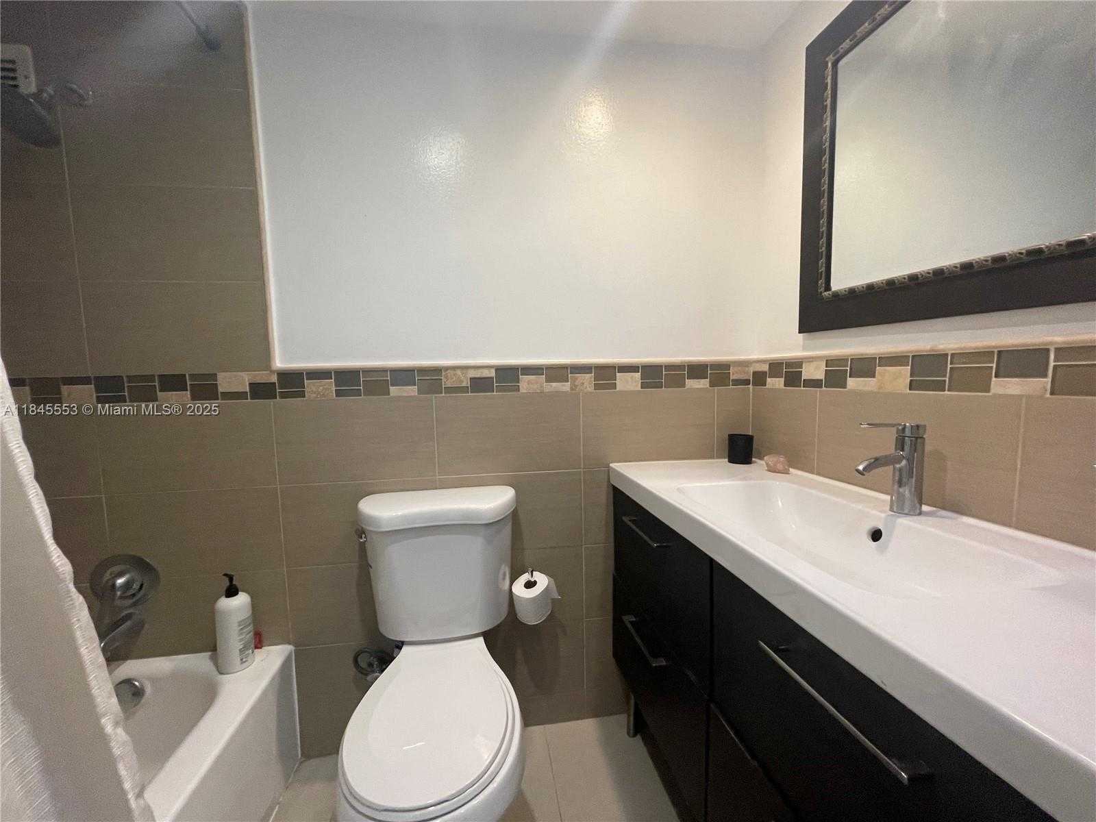 Small Image of 1000 WEST AVE #622, Miami Beach Number 13
