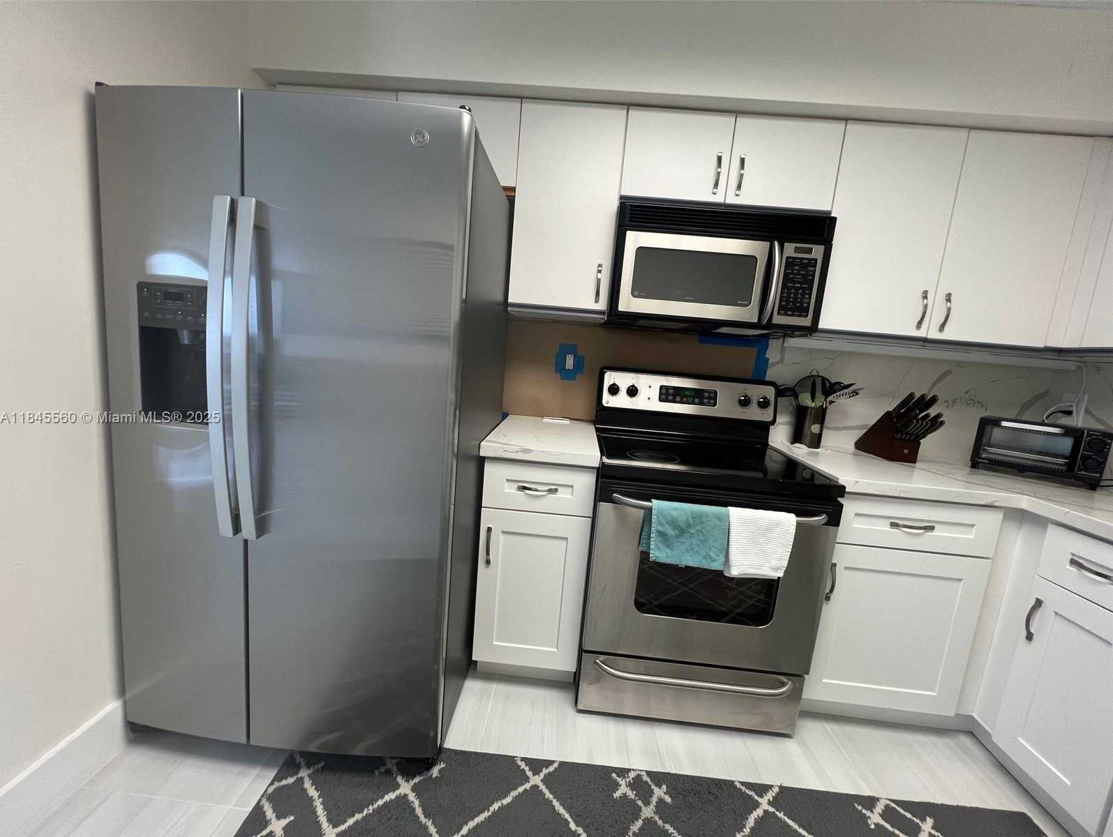 Small Image of 3530 MYSTIC POINTE DR #1903, Aventura Number 21