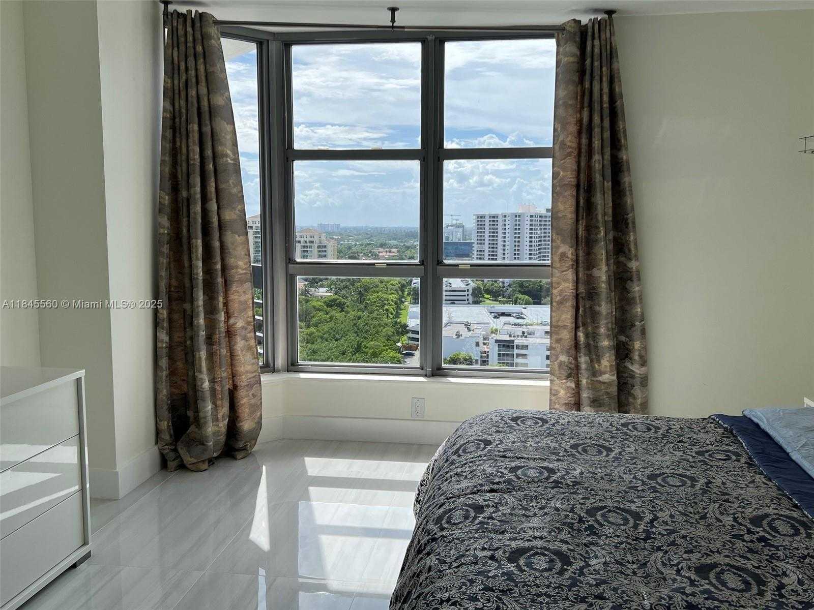 Small Image of 3530 MYSTIC POINTE DR #1903, Aventura Number 28