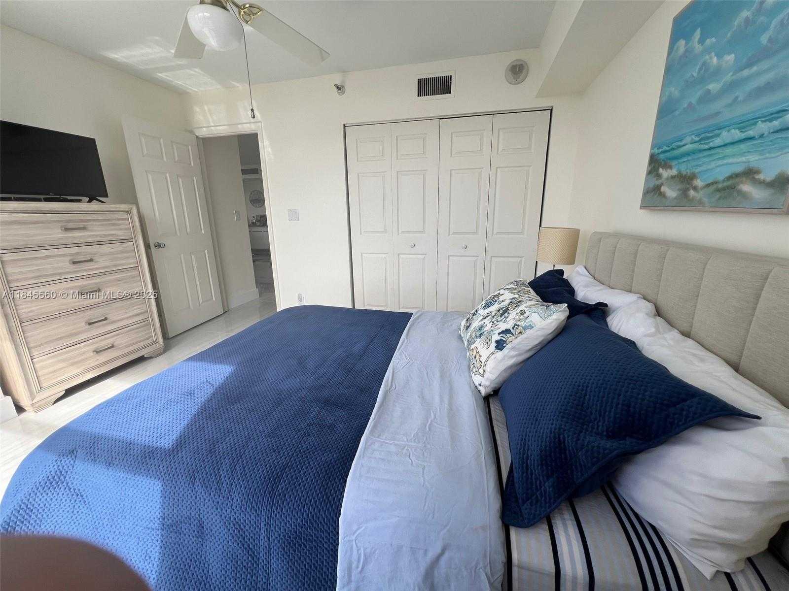 Small Image of 3530 MYSTIC POINTE DR #1903, Aventura Number 39