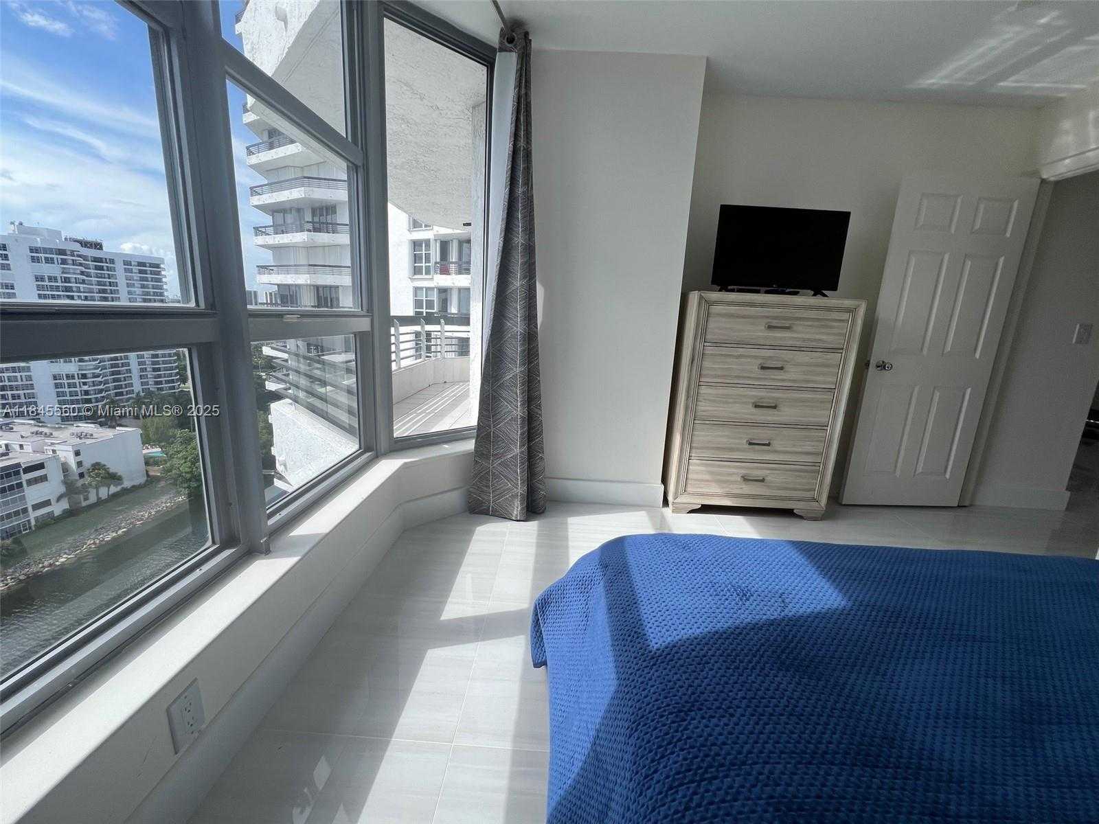 Small Image of 3530 MYSTIC POINTE DR #1903, Aventura Number 40