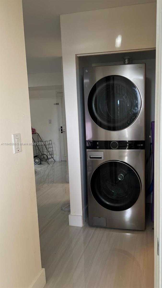 Small Image of 3530 MYSTIC POINTE DR #1903, Aventura Number 43