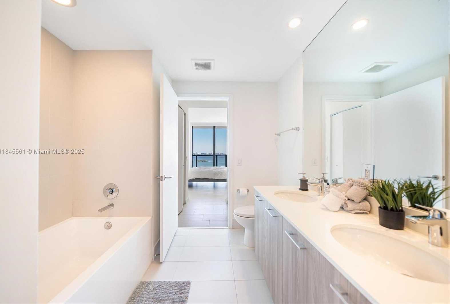 Small Image of 501 NORTH EAST 31ST ST #3501, Miami Number 23