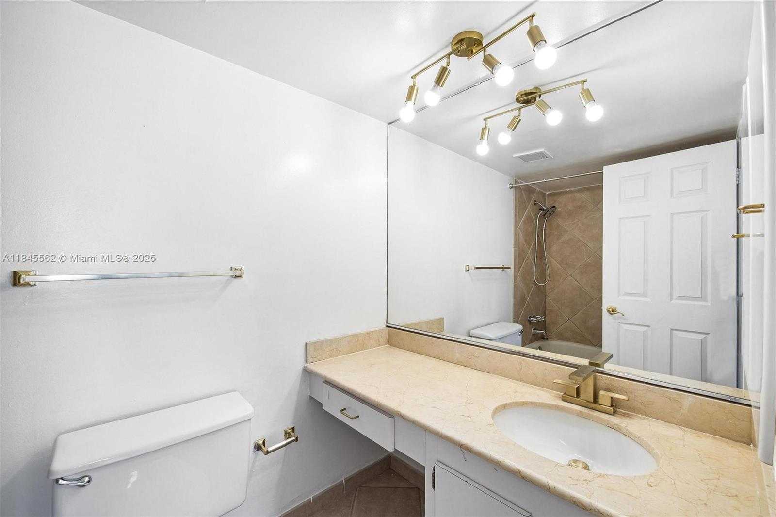 Small Image of 6770 INDIAN CREEK DR #11T, Miami Beach Number 15