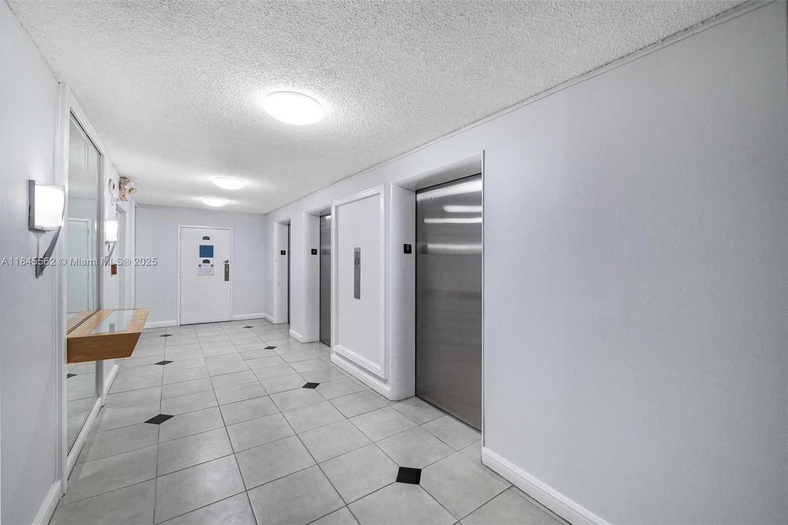 Small Image of 6770 INDIAN CREEK DR #11T, Miami Beach Number 20