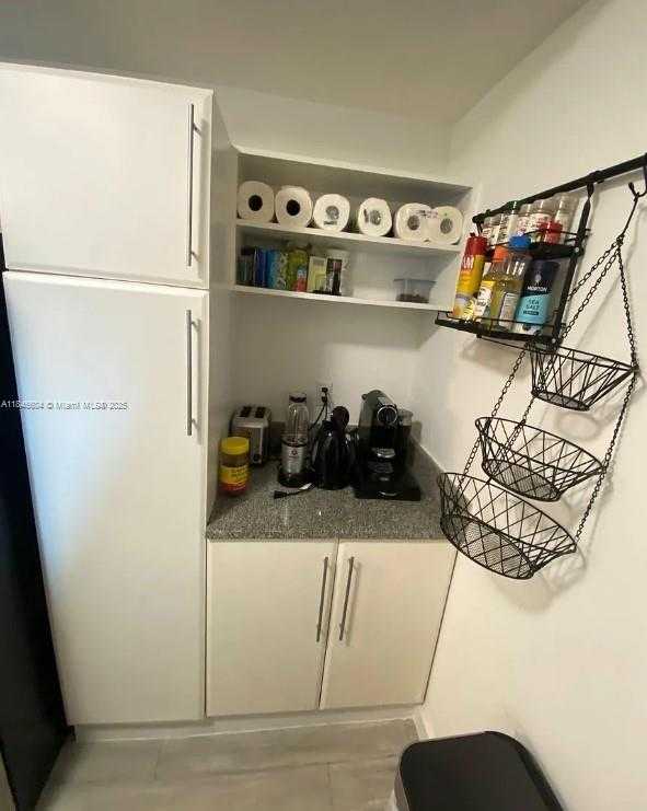 Small Image of 275 NORTH EAST 18TH ST #402, Miami Number 10