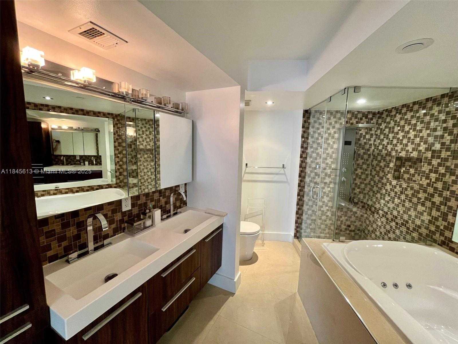 Small Image of 1000 ISLAND BLVD #610, Aventura Number 18
