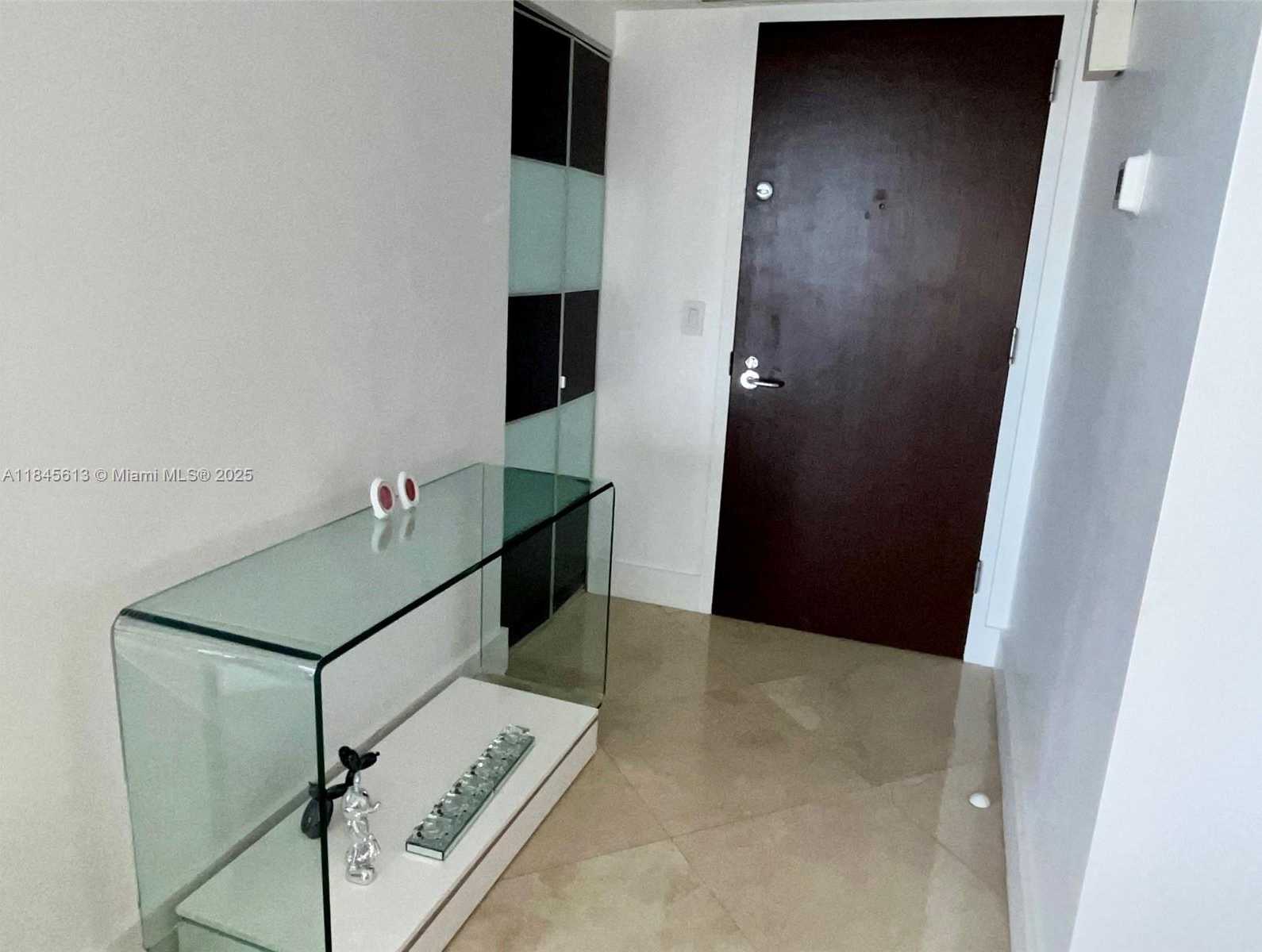 Small Image of 1000 ISLAND BLVD #610, Aventura Number 8