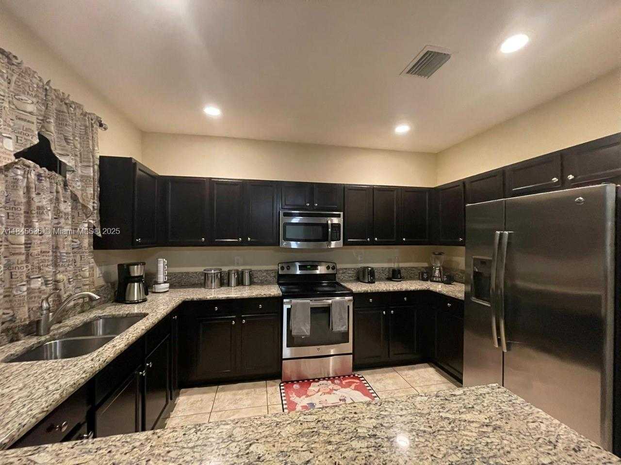 Small Image of 8878 WEST 33RD AVE #8878, Hialeah Number 40