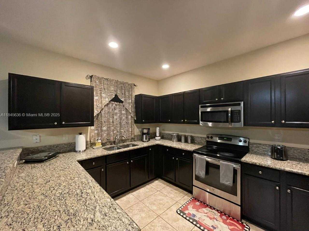 Small Image of 8878 WEST 33RD AVE #8878, Hialeah Number 43