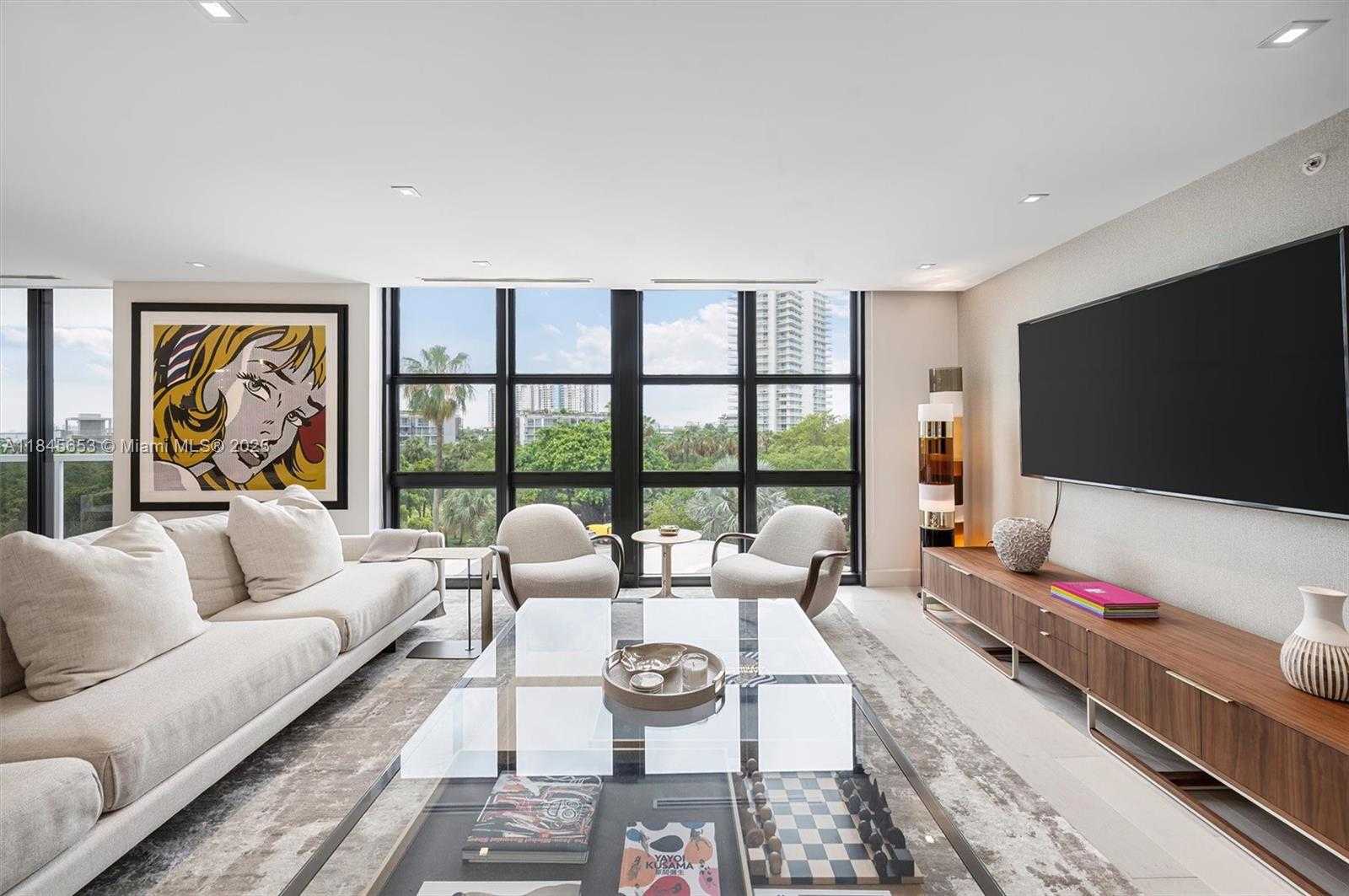 Small Image of 9 ISLAND AVE #514, Miami Beach Number 2