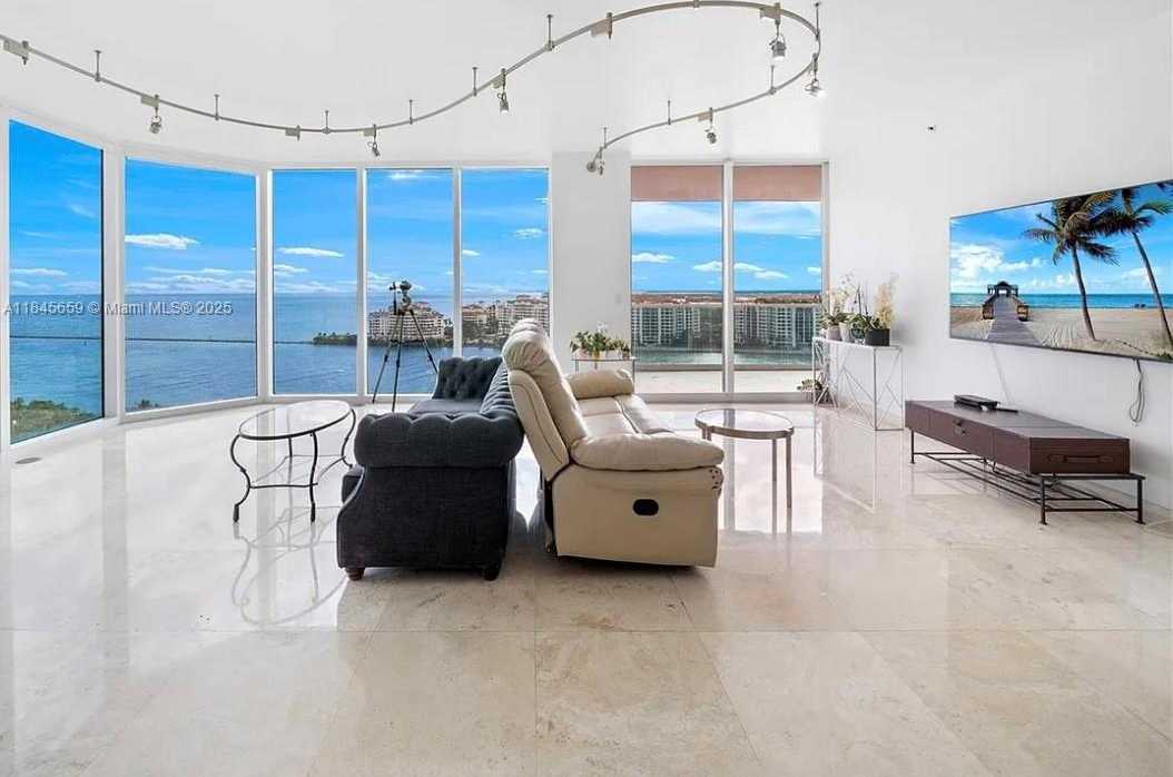 Small Image of 300 SOUTH POINTE DR #1901, Miami Beach Number 20