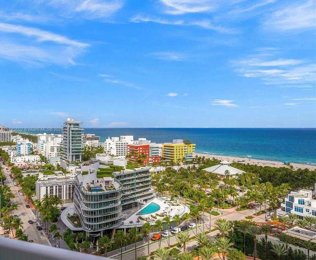 Small Image of 300 SOUTH POINTE DR #1901, Miami Beach Number 4