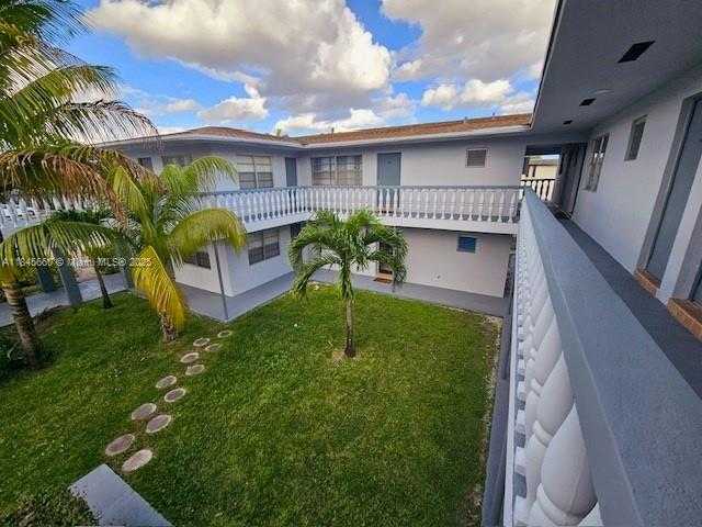 Small Image of 5112 HOLLYWOOD BLVD #2, Hollywood Number 2