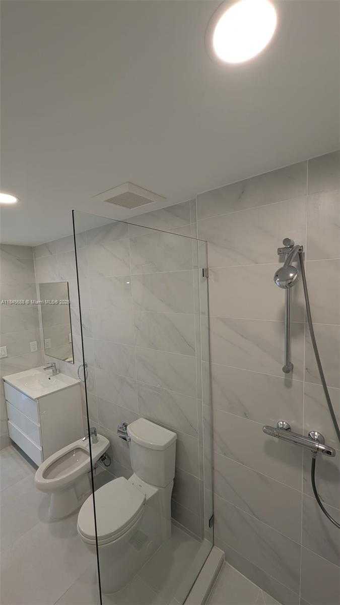 Small Image of 816 84TH ST #3, Miami Beach Number 11