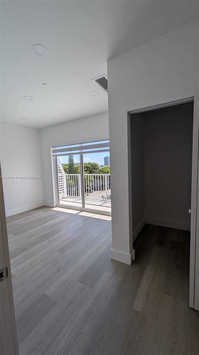 Small Image of 816 84TH ST #3, Miami Beach Number 13