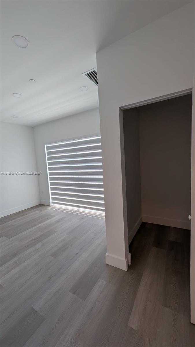 Small Image of 816 84TH ST #3, Miami Beach Number 14