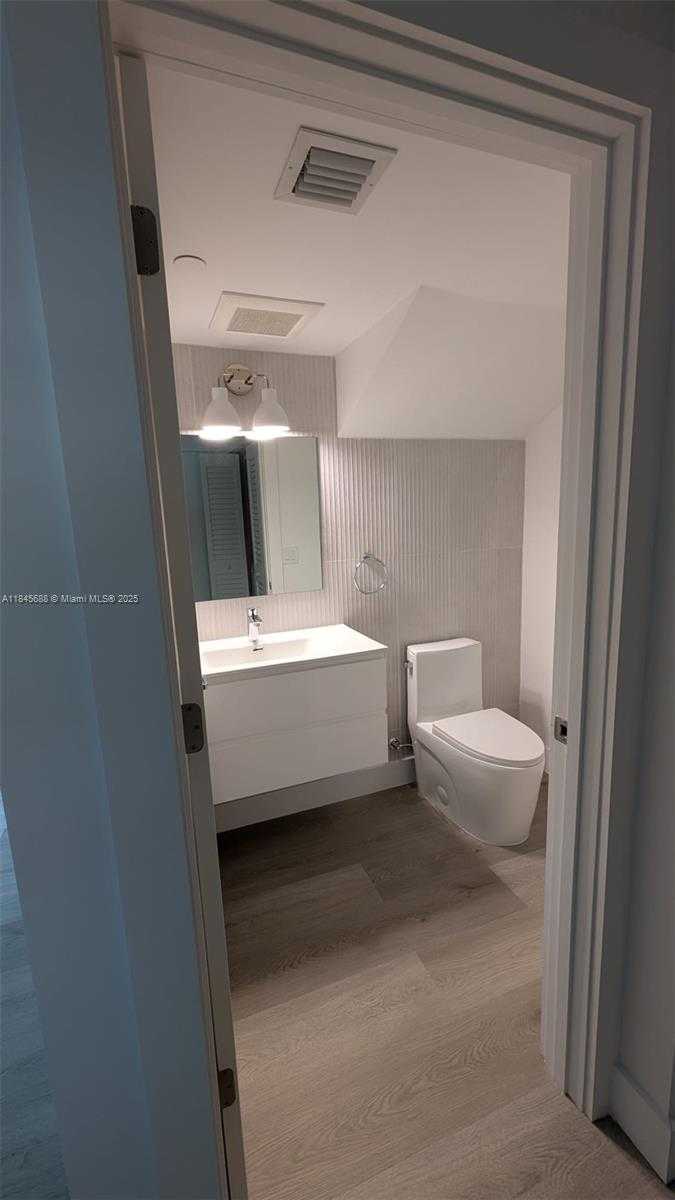 Small Image of 816 84TH ST #3, Miami Beach Number 17