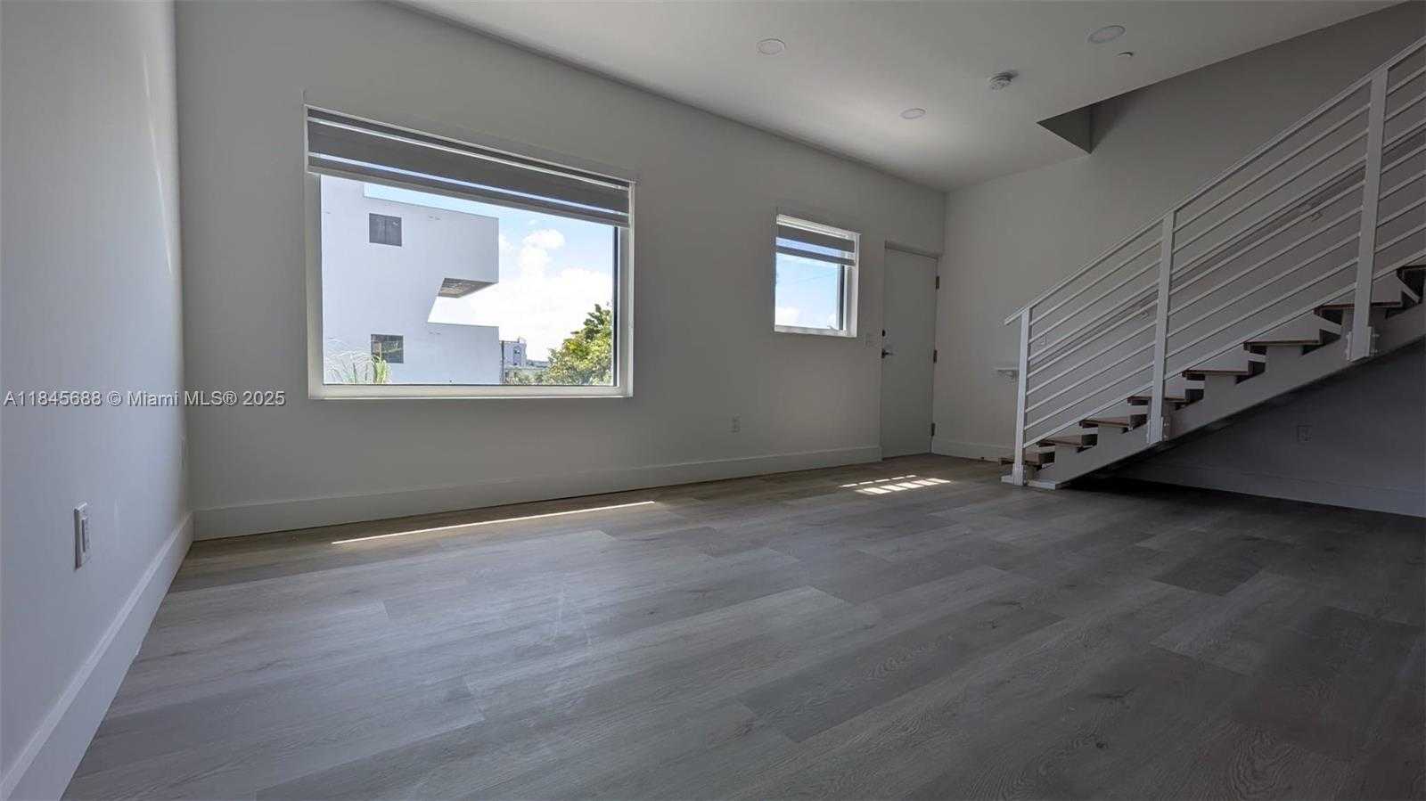 Small Image of 816 84TH ST #3, Miami Beach Number 8