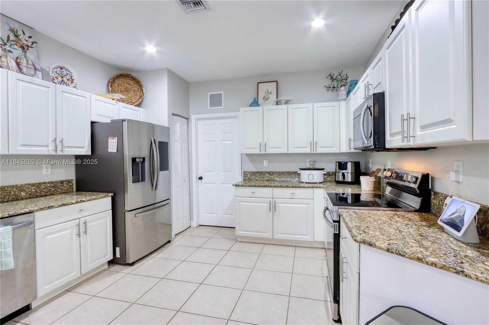 Small Image of 148 NORTH EAST 36TH AVENUE RD, Homestead Number 17