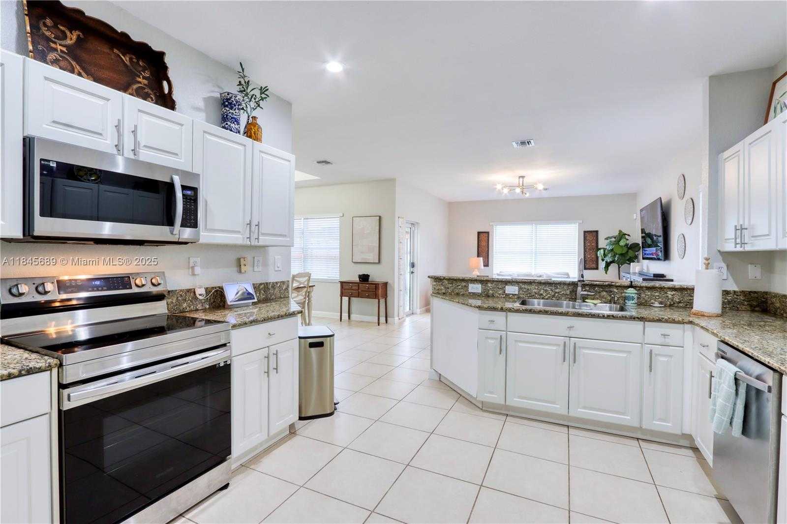 Small Image of 148 NORTH EAST 36TH AVENUE RD, Homestead Number 19