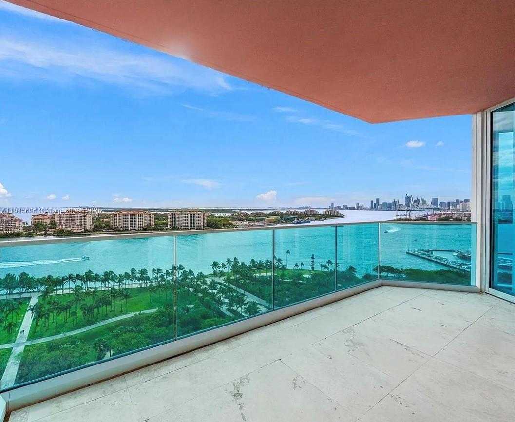 Small Image of 300 SOUTH POINTE DR #1902, Miami Beach Number 12