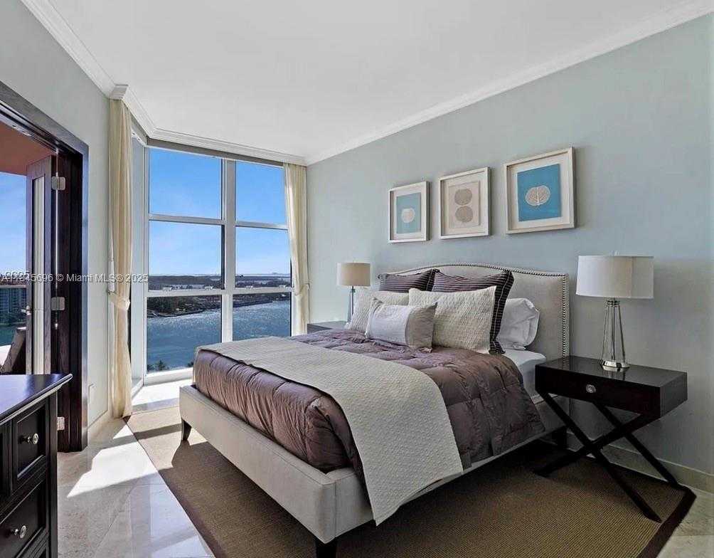 Small Image of 300 SOUTH POINTE DR #1902, Miami Beach Number 15