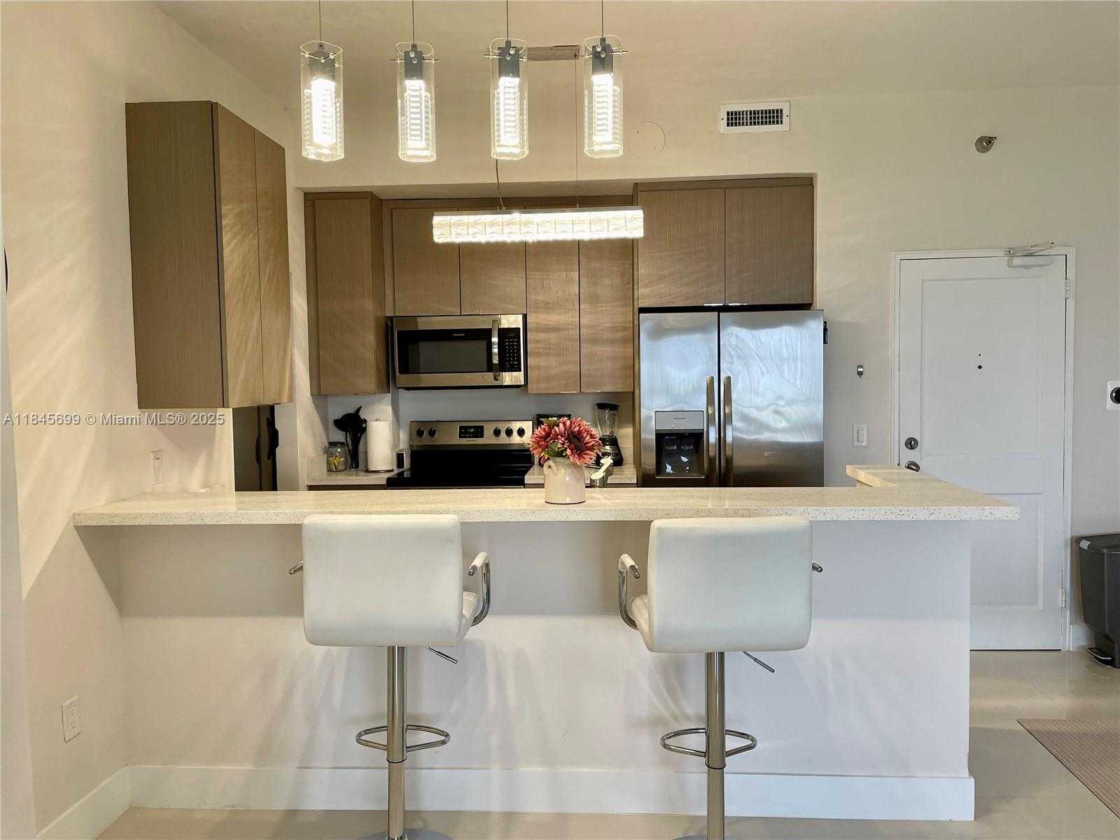Small Image of 10185 COLLINS AVE #PH06(+DEN), Bal Harbour Number 20