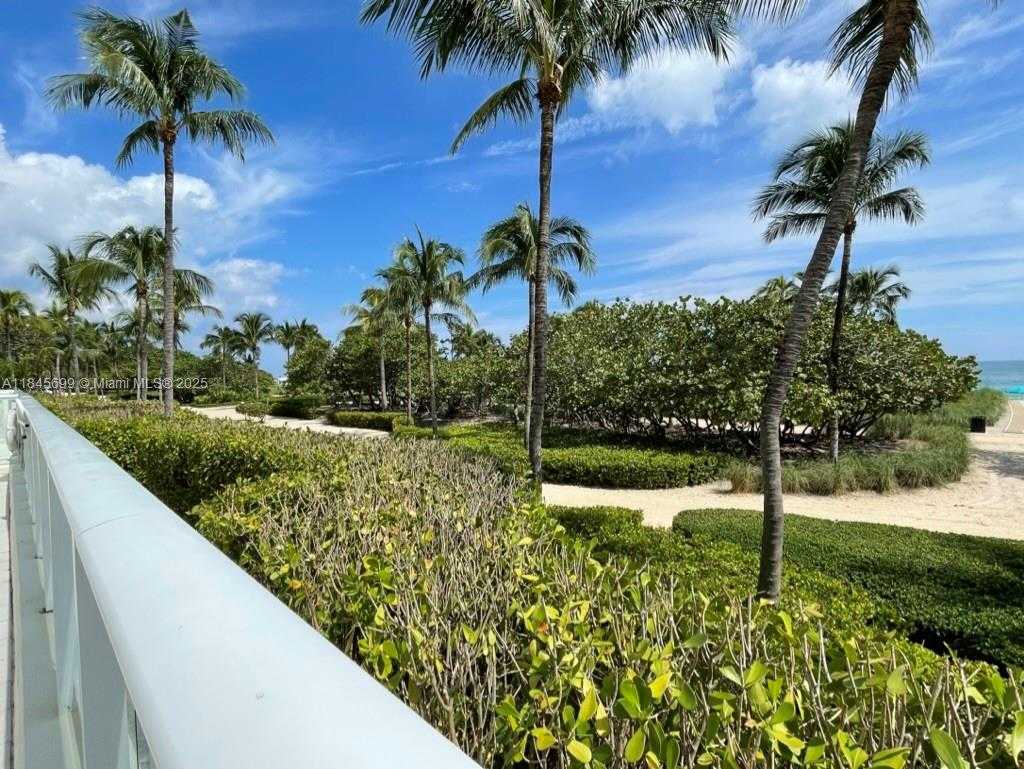 Small Image of 10185 COLLINS AVE #PH06(+DEN), Bal Harbour Number 3