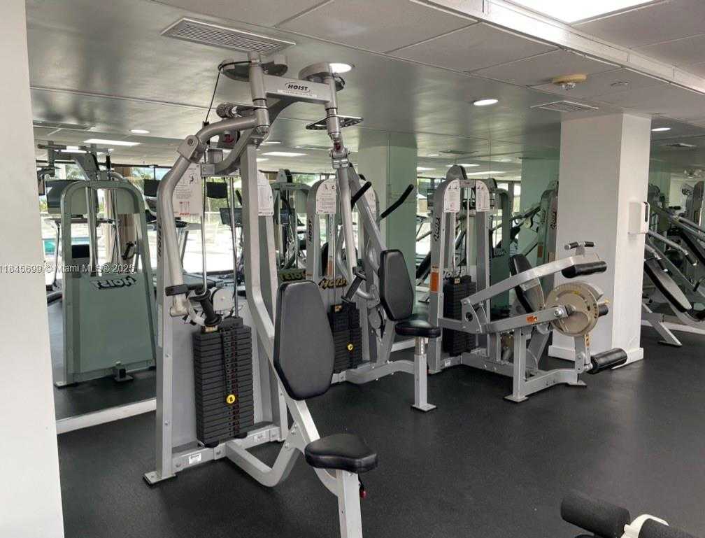 Small Image of 10185 COLLINS AVE #PH06(+DEN), Bal Harbour Number 41
