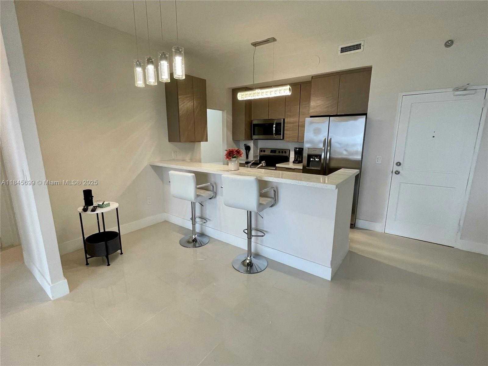 Small Image of 10185 COLLINS AVE #PH06(+DEN), Bal Harbour Number 44