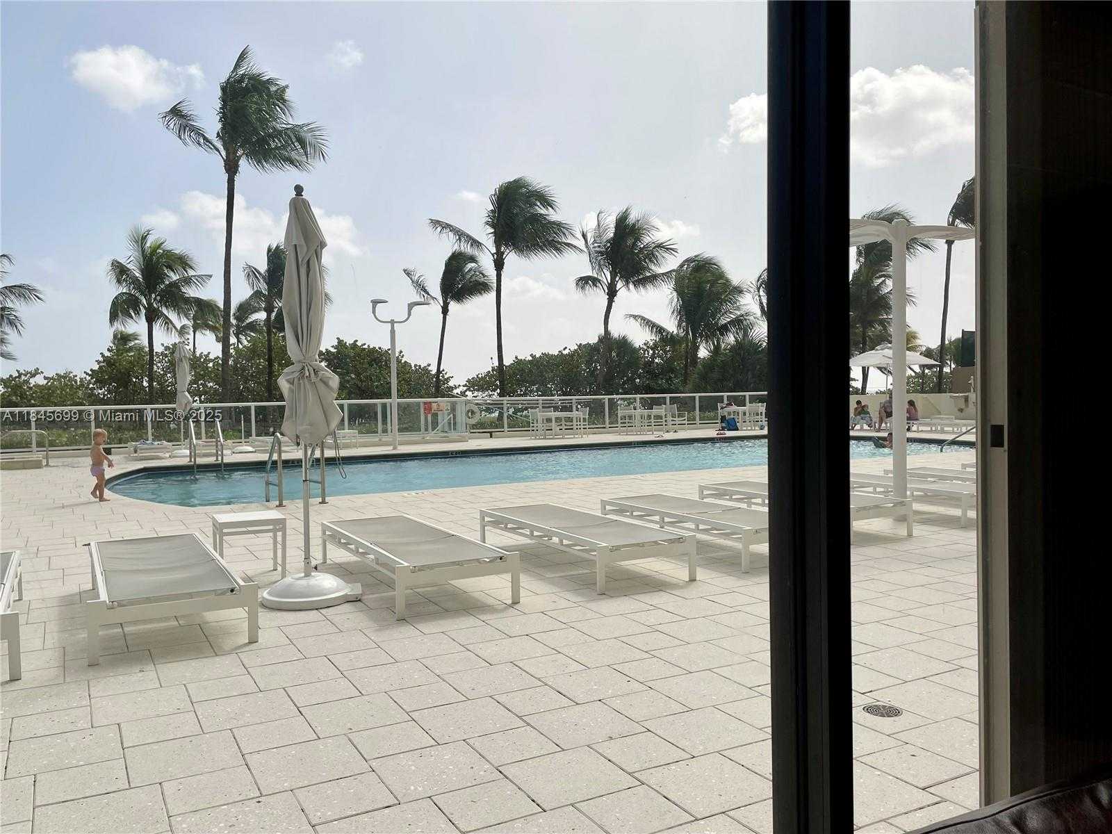 Small Image of 10185 COLLINS AVE #PH06(+DEN), Bal Harbour Number 45