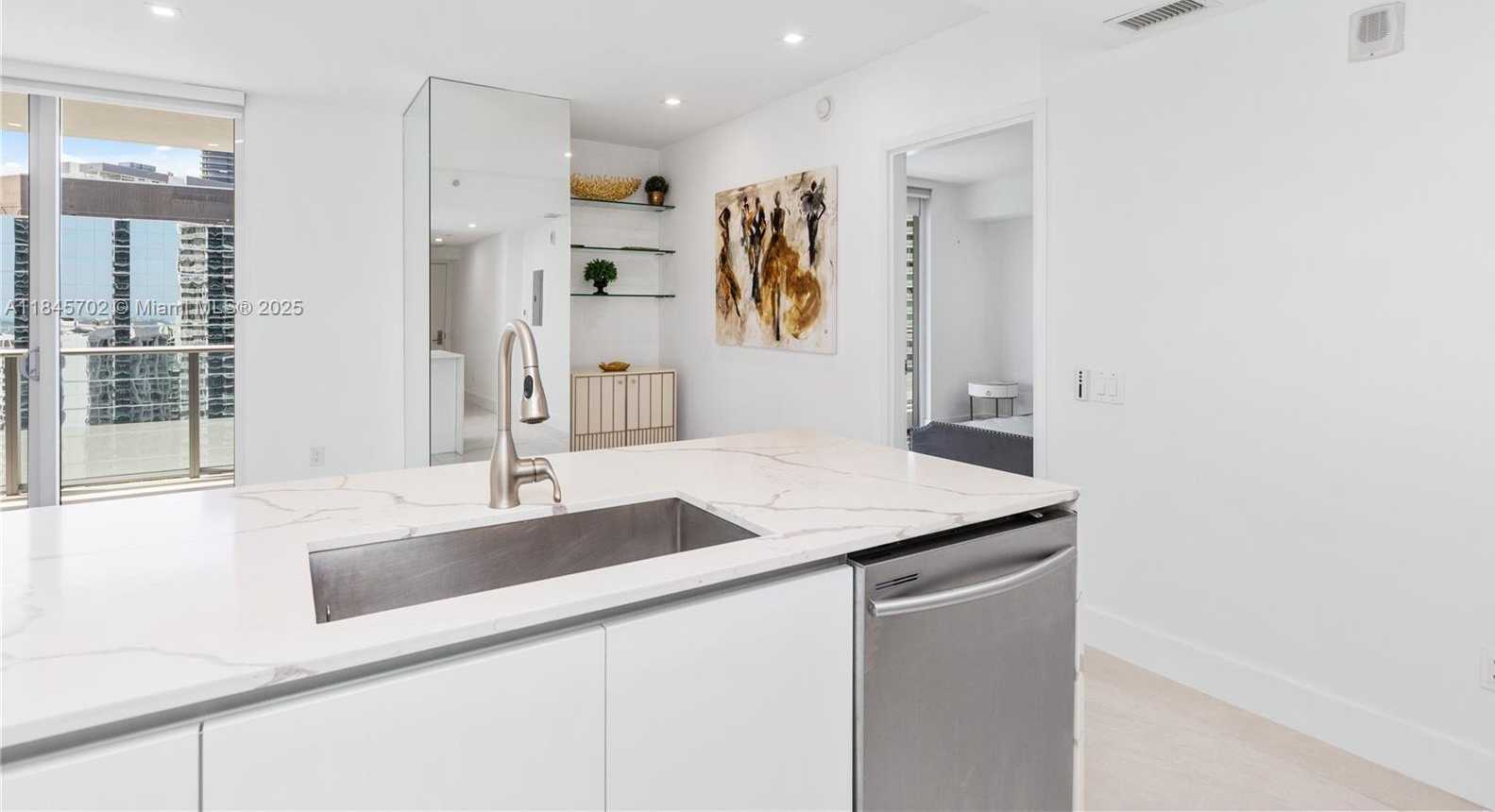 Small Image of 1300 BRICKELL BAY DR #3100, Miami Number 14