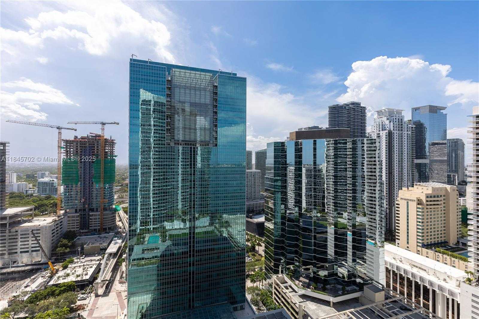 Small Image of 1300 BRICKELL BAY DR #3100, Miami Number 36
