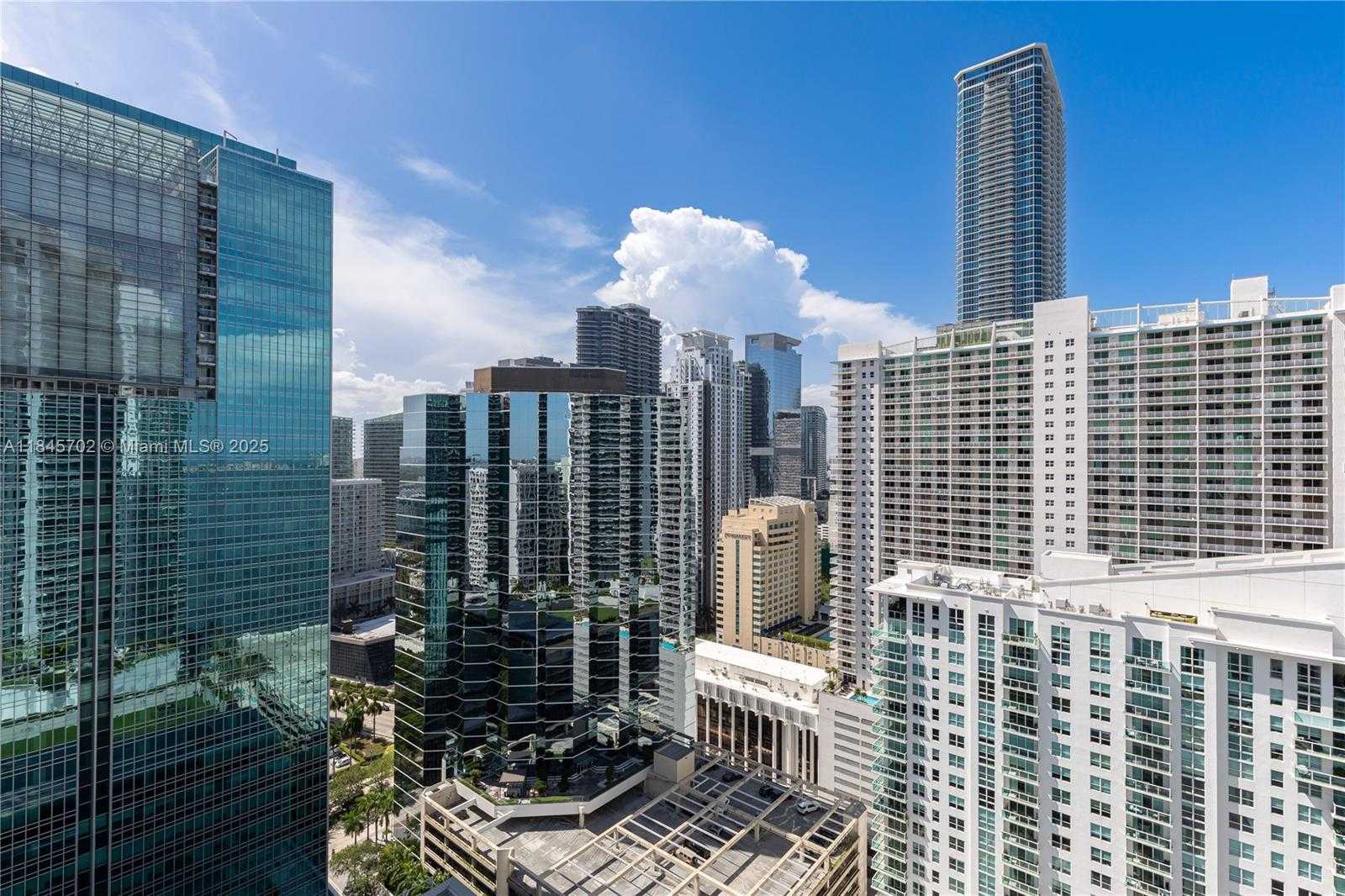 Small Image of 1300 BRICKELL BAY DR #3100, Miami Number 37