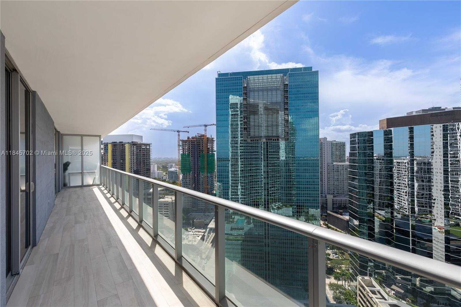 Small Image of 1300 BRICKELL BAY DR #3100, Miami Number 39